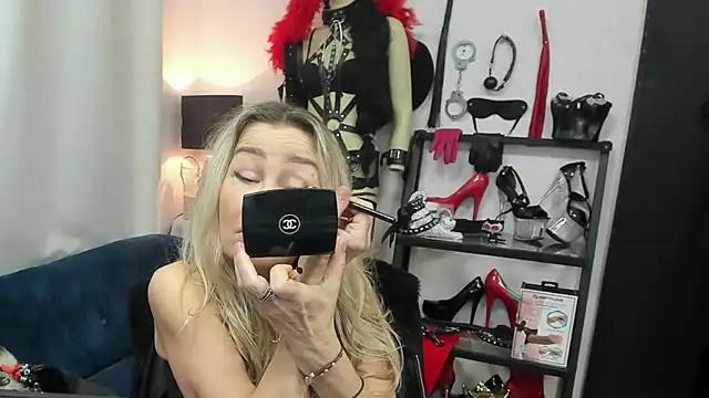 crystaLUX online show from March 2026 05:34:01 AM