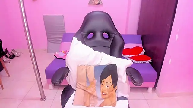 MATURE WHOR33 online show from March 2026 11:48:02 AM