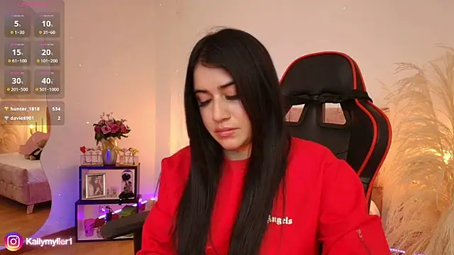 Snapshot of KallyMyller1 chatting on January 2025 10:19:01 PM KallyMyller1 online show from January 2025 10:19:01 PM