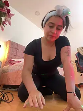 Snapshot of KallyMyller1 chatting on February 2025 07:19:02 PM KallyMyller1 online show from February 2025 07:19:02 PM