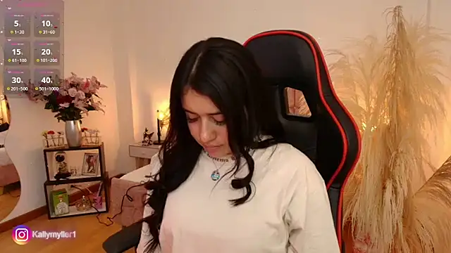 Snapshot of KallyMyller1 chatting on February 2025 07:43:02 PM KallyMyller1 online show from February 2025 07:43:02 PM