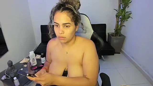 alyssannVhm online show from January 2025 03:32:02 AM