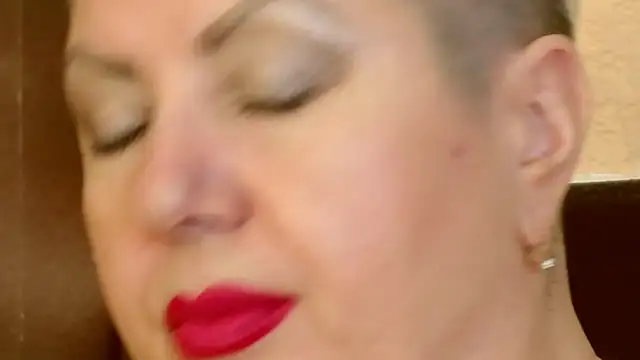 Snapshot of LadyPosh chatting on January 2025 04:07:01 AM LadyPosh online show from January 2025 04:07:01 AM