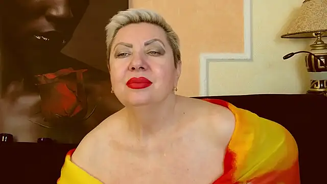 Snapshot of LadyPosh chatting on March 2025 03:40:01 AM LadyPosh online show from March 2025 03:40:01 AM
