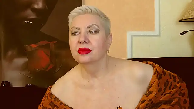 Snapshot of LadyPosh chatting on March 2025 01:19:01 AM LadyPosh online show from March 2025 01:19:01 AM