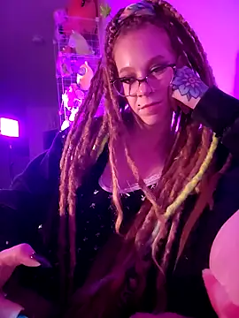 LucidLucy online show from October 2025 10:36:02 AM