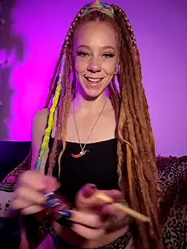 LucidLucy online show from October 2025 09:41:01 AM