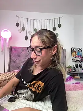 Littlebunny21 online show from August 2026 05:26:01 PM