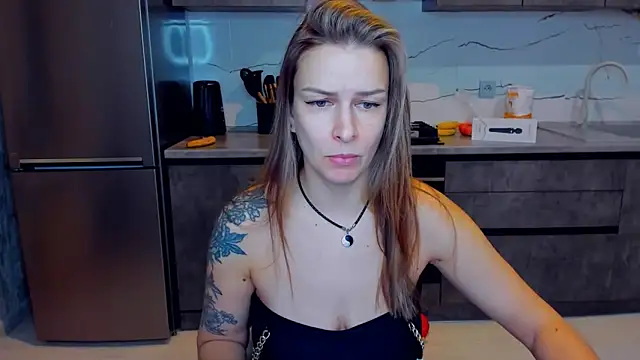 AlexiaDarren online show from February 2025 03:52:01 PM