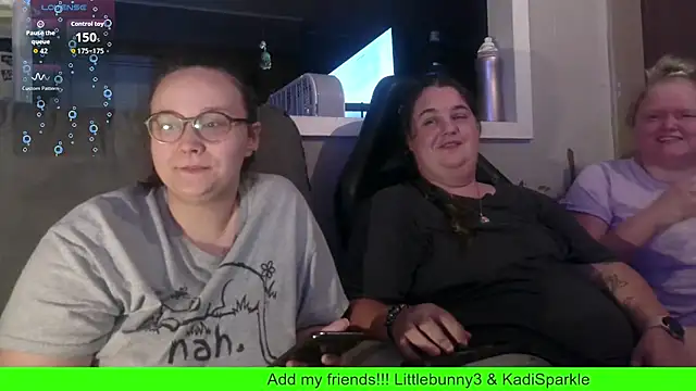 Snapshot of ZeTurtleMaster chatting on September 2025 01:17:01 AM ZeTurtleMaster online show from September 2025 01:17:01 AM