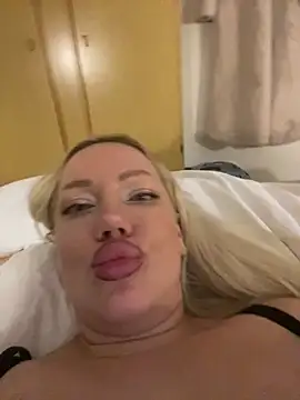 SofiaJoy online show from January 2025 09:39:02 PM