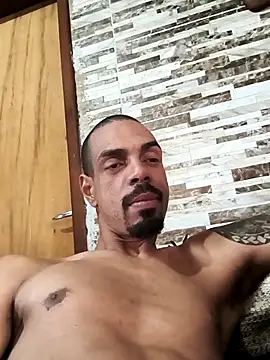 Snapshot of Latrel01 chatting on November 2025 08:07:01 PM Latrel01 online show from November 2025 08:07:01 PM