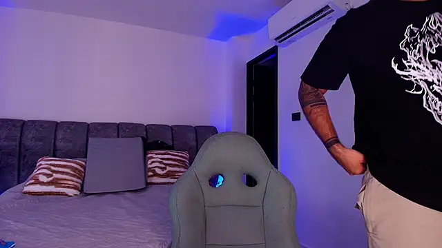 mister miike online show from November 2025 03:07:01 AM