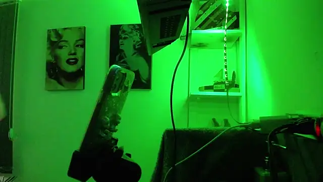 shellsy hans online show from September 2025 01:28:01 AM