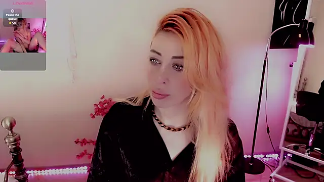 AnnieGOld  online show from January 2025 07:28:02 PM