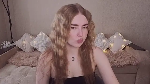 ViolettaLopez online show from April 2026 12:33:01 PM