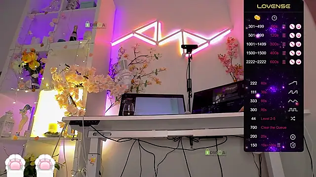 Elena-Marilyn online show from April 2026 08:45:02 PM