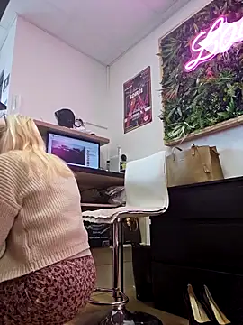 Nathotsexy1 online show from February 2025 09:21:02 AM