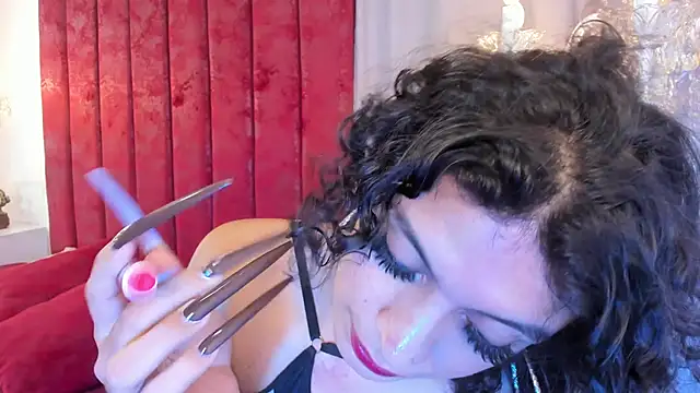 Snapshot of LaColorina_ chatting on February 2025 04:51:02 AM LaColorina online show from February 2025 04:51:02 AM