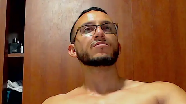 Snapshot of MarcusMilarc chatting on February 2025 01:08:01 AM MarcusMilarc online show from February 2025 01:08:01 AM