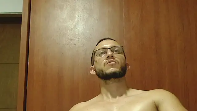 Snapshot of MarcusMilarc chatting on March 2025 02:19:02 AM MarcusMilarc online show from March 2025 02:19:02 AM