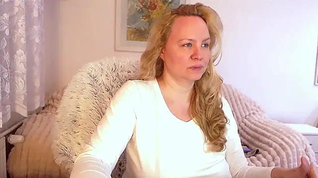 Sarah4you online show from January 2025 09:43:02 PM