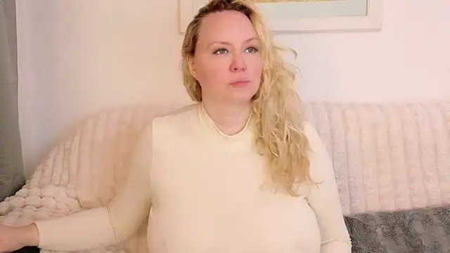 Sarah4you online show from December 2025 09:54:02 PM