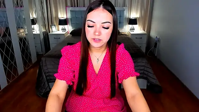 LucyJackson online show from April 2026 09:37:01 AM