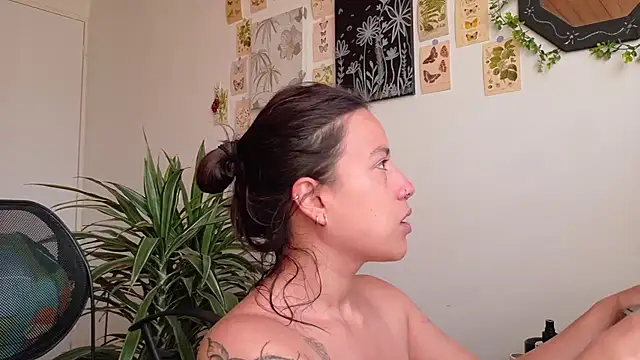 Snapshot of kinky_rider chatting on May 2026 02:24:02 PM kinky rider online show from May 2026 02:24:02 PM