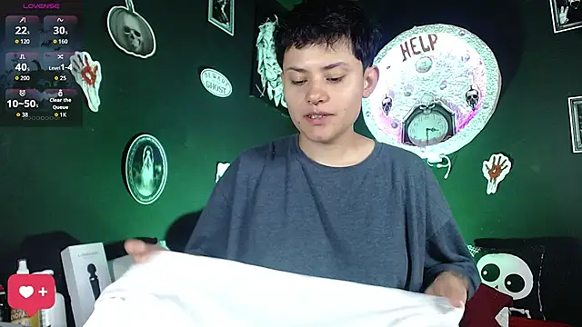 girl intense444 online show from October 2025 12:40:02 PM