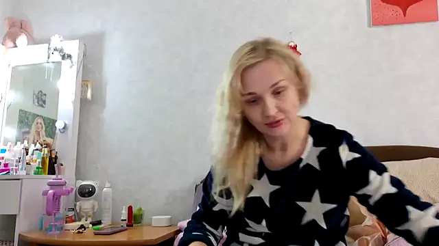 ModelEva online show from October 2025 08:34:02 AM
