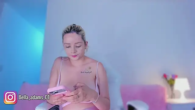 bella adams  online show from November 2025 12:02:01 AM