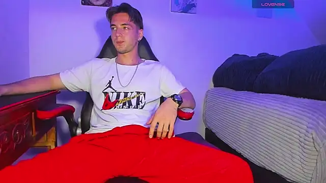 Alex smith00 online show from February 2025 01:27:01 AM