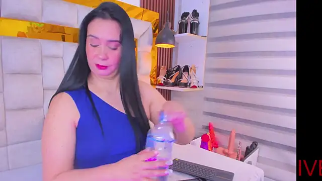 bigass monic online show from September 2025 03:30:02 AM