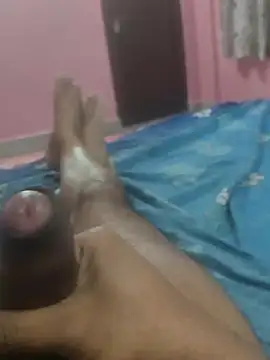 omar23121 online show from December 2024 04:32:01 PM