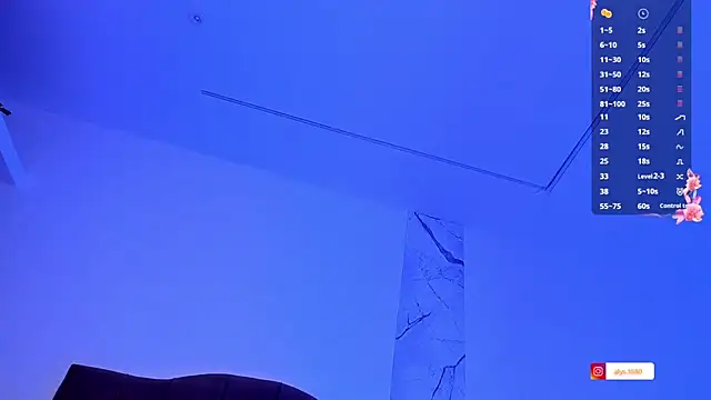 alysson 18 online show from November 2025 01:10:01 PM