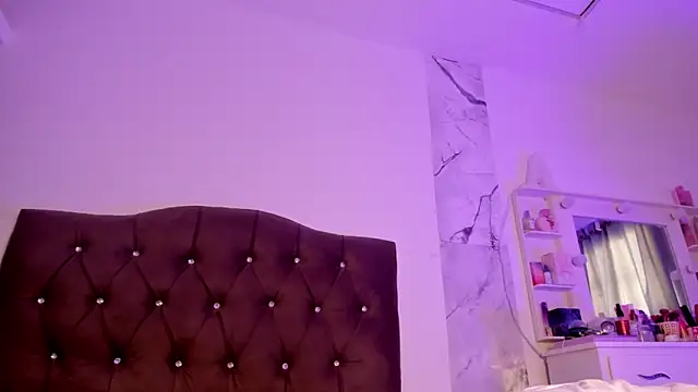 alysson 18 online show from March 2026 02:17:01 PM