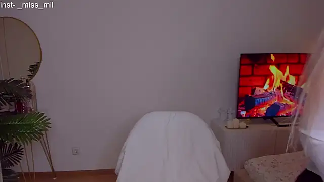 MaaryM online show from March 2026 06:14:02 PM