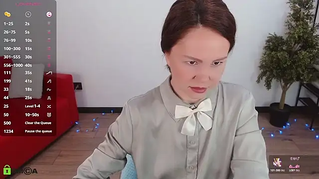 Snapshot of VickyGolden chatting on May 2026 05:04:02 AM VickyGolden online show from May 2026 05:04:02 AM