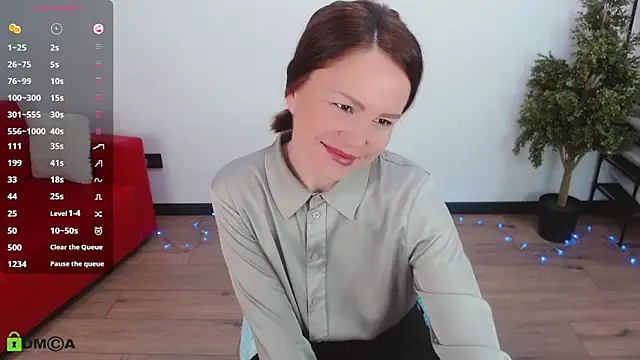 Snapshot of VickyGolden chatting on May 2026 05:27:02 AM VickyGolden online show from May 2026 05:27:02 AM