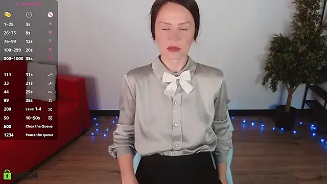 Snapshot of VickyGolden chatting on May 2026 05:23:01 AM VickyGolden online show from May 2026 05:23:01 AM