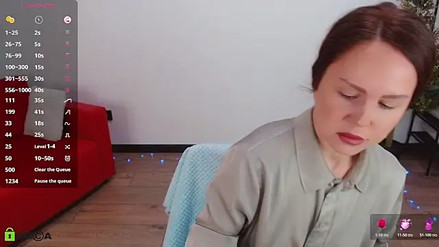 Snapshot of VickyGolden chatting on May 2026 05:13:02 AM VickyGolden online show from May 2026 05:13:02 AM
