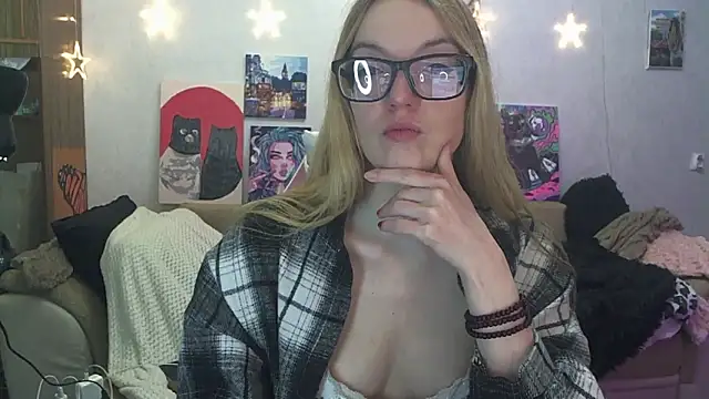 SecretSophia online show from March 2026 09:17:01 PM