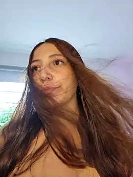 VickyHoult online show from March 2025 07:46:01 PM