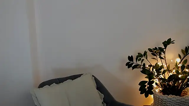 Snapshot of Xentthia chatting on March 2026 03:08:01 PM Xentthia online show from March 2026 03:08:01 PM