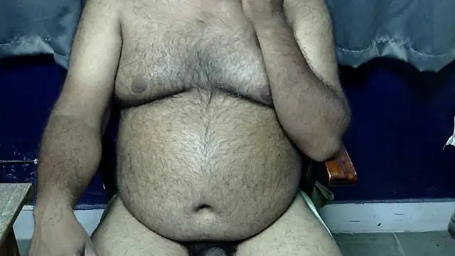 Snapshot of hairysubcub_70 chatting on May 2026 06:32:03 AM hairysubcub 70 online show from May 2026 06:32:03 AM