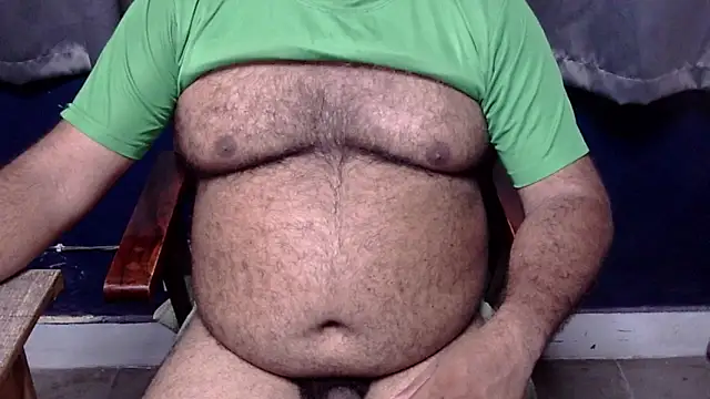 Snapshot of hairysubcub_70 chatting on July 2026 04:04:01 AM hairysubcub 70 online show from July 2026 04:04:01 AM