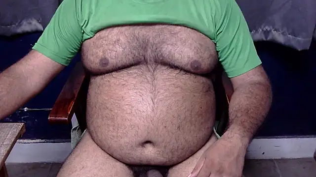Snapshot of hairysubcub_70 chatting on July 2026 04:21:02 AM hairysubcub 70 online show from July 2026 04:21:02 AM