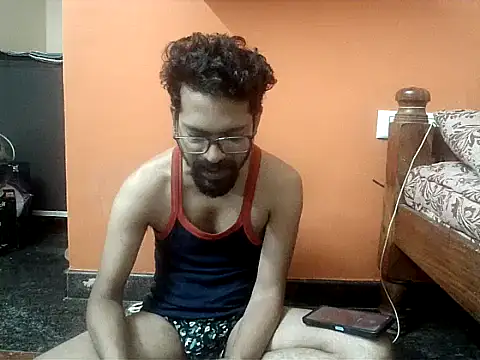 arhan3043 online show from November 2025 09:25:02 PM