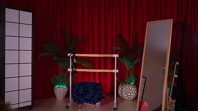 KittyCaitlin online show from November 2025 12:20:01 AM